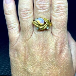 *SOLD*Vintage Avon Opal and Rhinestone Fashion Ring (Size 9)